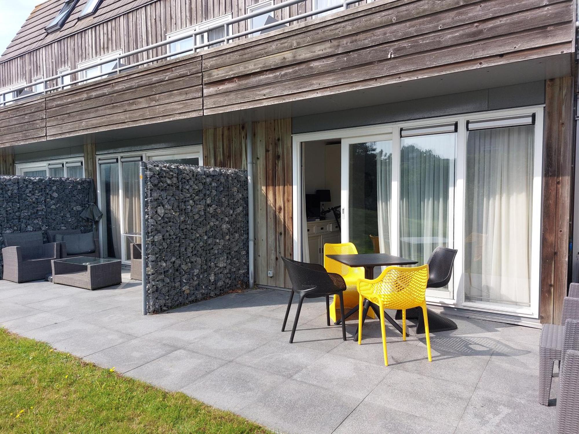 Aphrodite Met Zonnig Terras, Eigen Keuken, Verwarmd Hotel-Zwembad, Nabij Dorp, Duinen En Strand Hollum  Kültér fotó